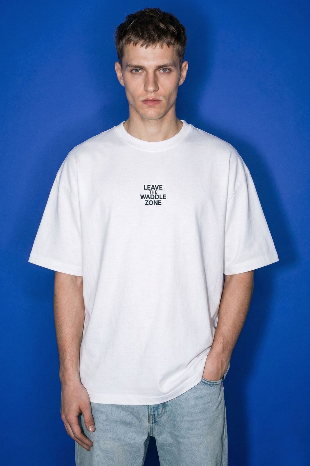 Unisex Beyaz Leave The Waddle Zone Penguen Baskılı %100 Pamuk Oversize Bisiklet Yaka Premium T-shirt